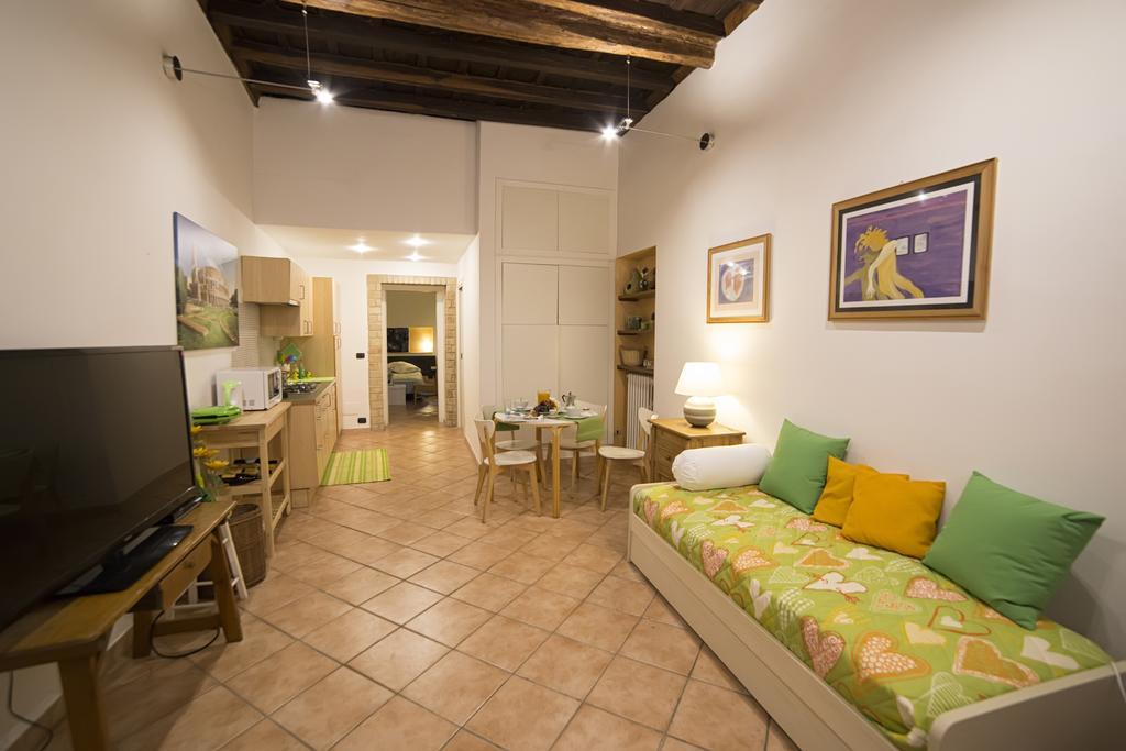 Coliseum Rome Apartments Oda fotoğraf